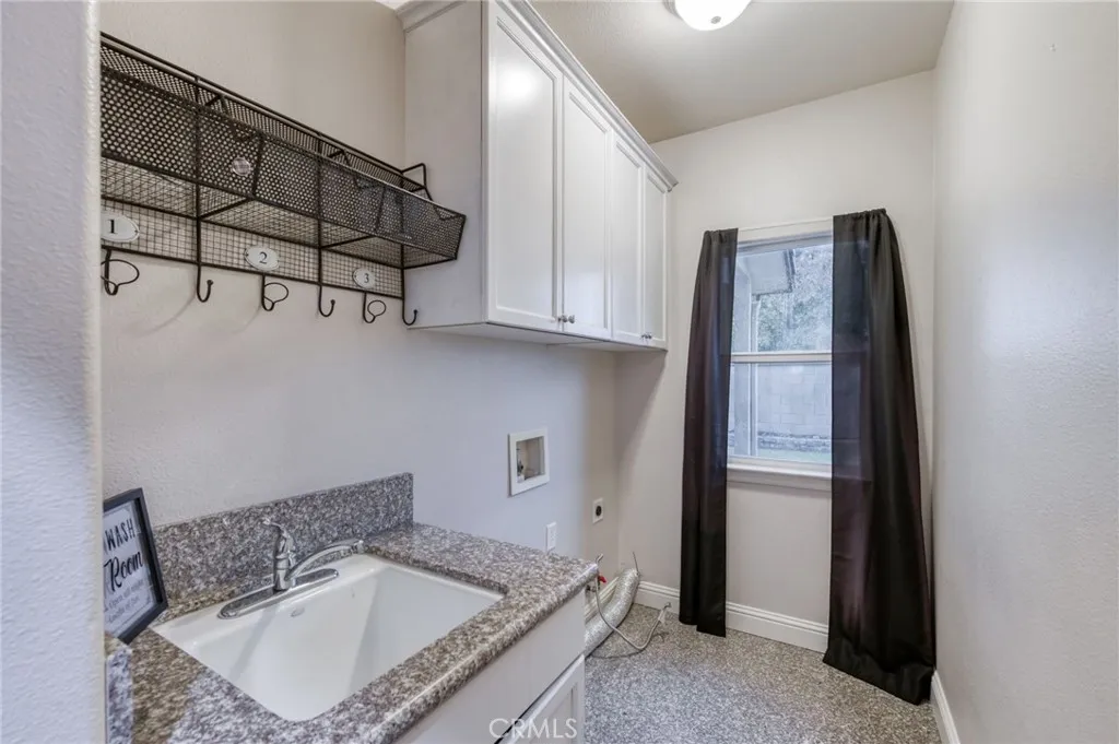 169 Rosewood, Sanger, California 93657 home-pic-18